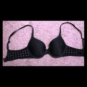 Black Victoria Secret bra